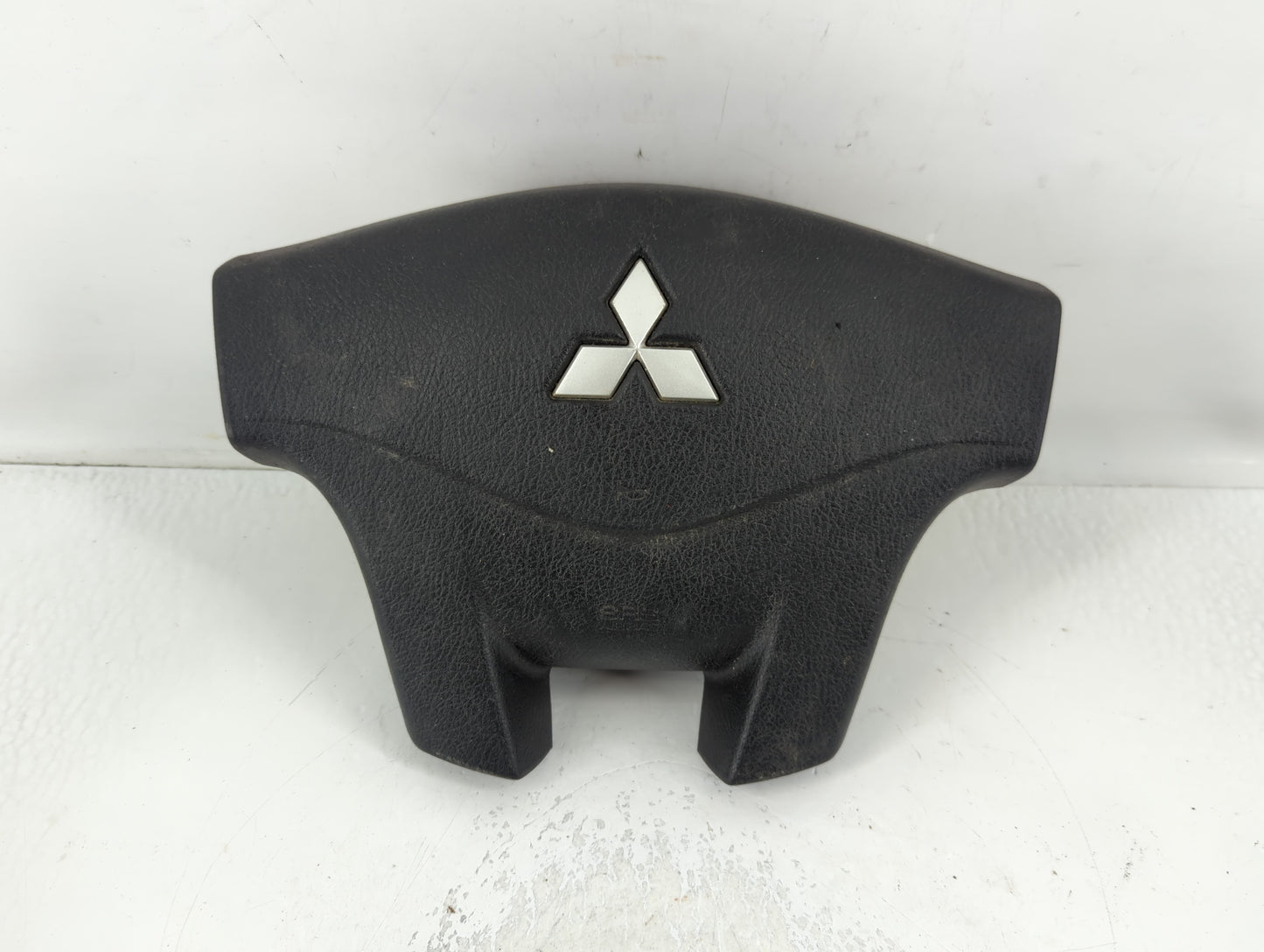 2007-2012 Mitsubishi Galant Air Bag Driver Left Steering Wheel Mounted P/N:Z06E1008909 Fits Fits 2007 2008 2009 2010 2011 20