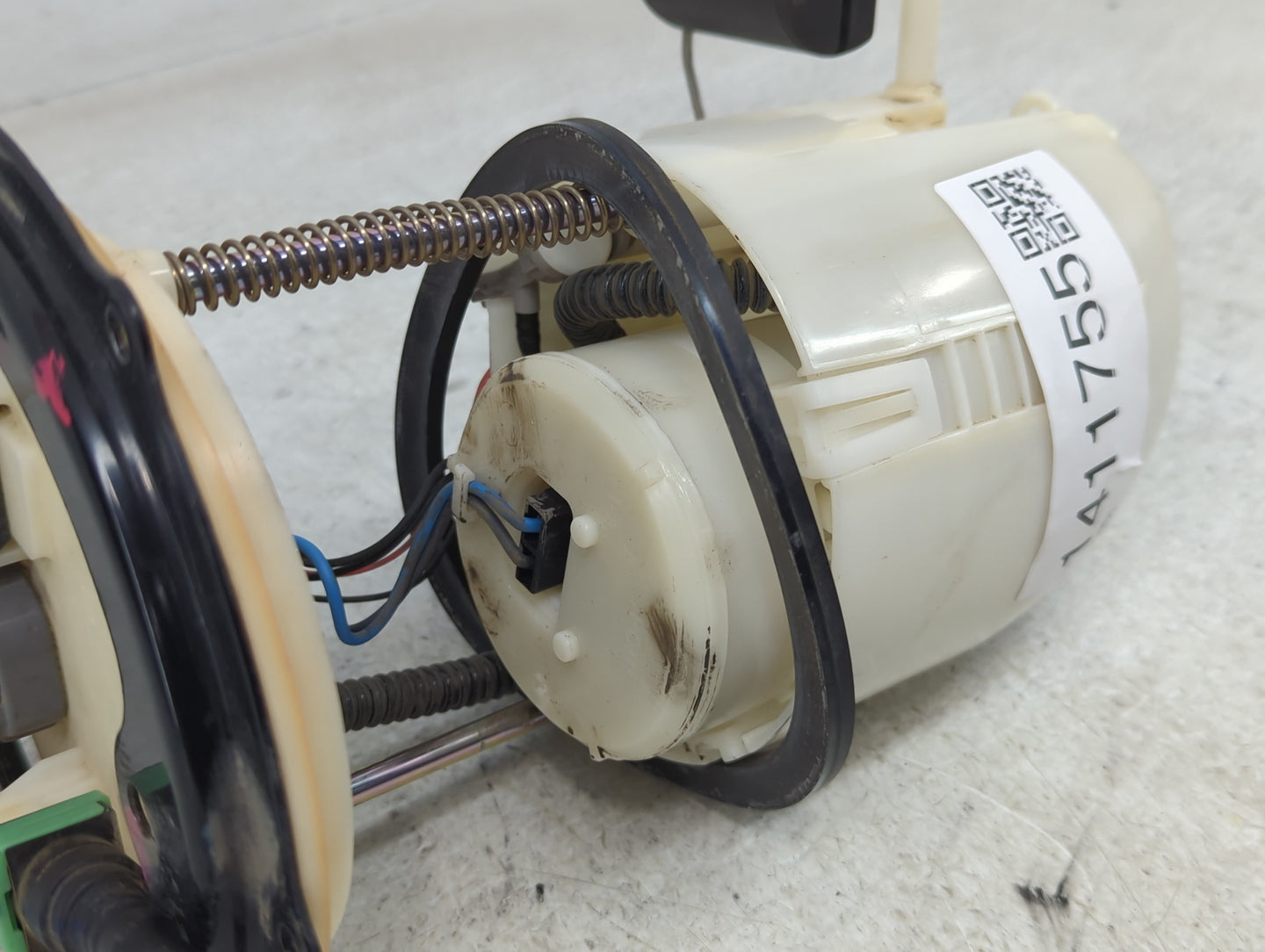 2008-2017 Mitsubishi Lancer Electrical Gas Fuel Pump Assembly - Oemusedautoparts1.com