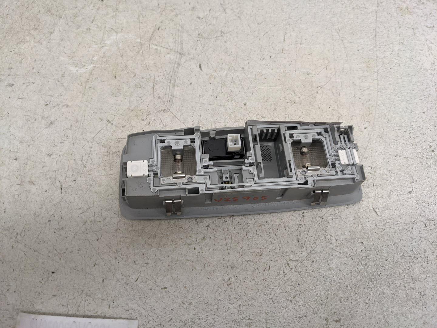 2011 Mitsubishi Lancer Overhead Roof Console Gray - Oemusedautoparts1.com