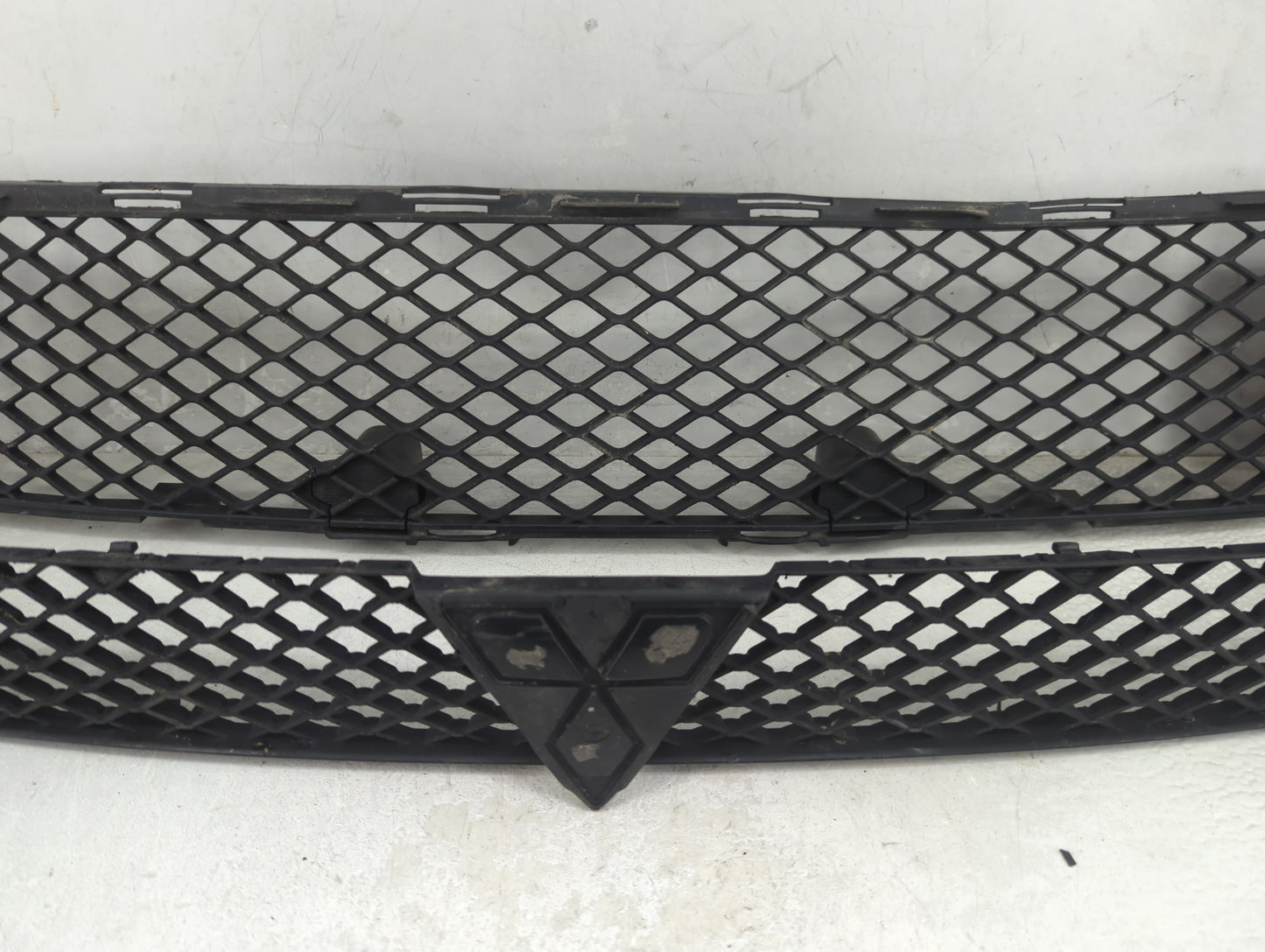 2009-2015 Mitsubishi Lancer Front Grille Bumper Not Included Black - Oemusedautoparts1.com
