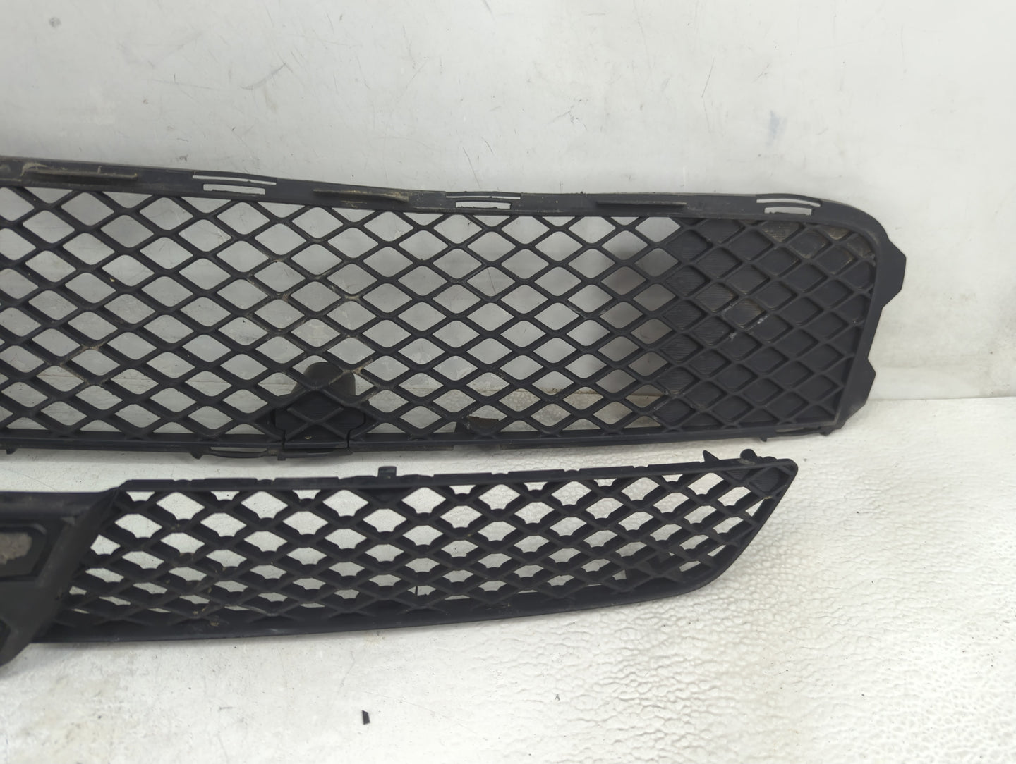 2009-2015 Mitsubishi Lancer Front Grille Bumper Not Included Black - Oemusedautoparts1.com