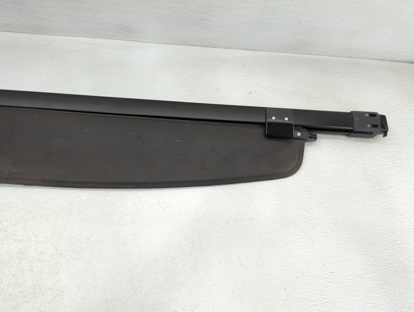 2011 Mitsubishi Outlander Rear Cargo Cover Storage Retractable Shade - Oemusedautoparts1.com