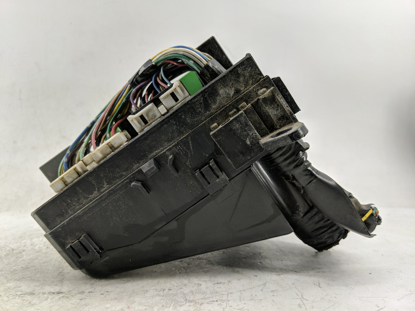 2011 Mitsubishi Outlander Sport Fusebox Fuse Box Panel Relay Module P/N:PR061-02000 Fits OEM Used Auto Parts - Oemusedautopa