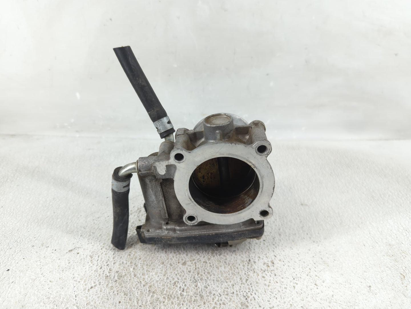 2011-2012 Mitsubishi Outlander Sport Throttle Body Fits Fits 2008 2009 2010 2011 2012 OEM Used Auto Parts - Oemusedautoparts