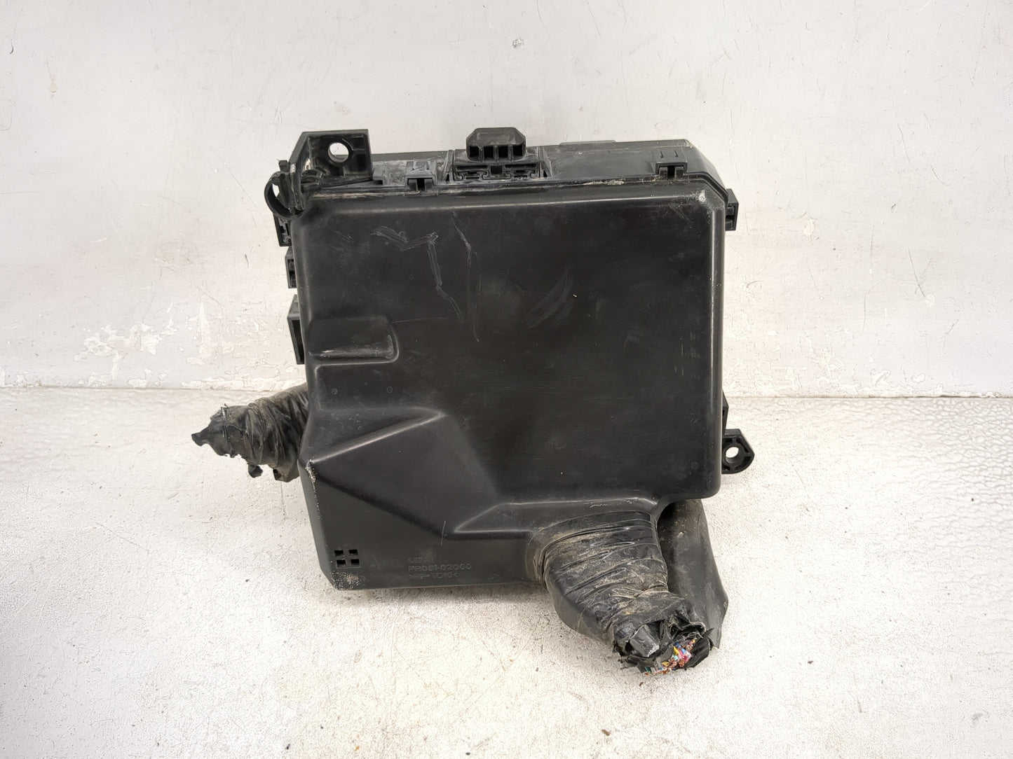 2011 Mitsubishi Outlander Sport Fusebox Fuse Box Panel Relay Module P/N:8565A024 Fits OEM Used Auto Parts - Oemusedautoparts
