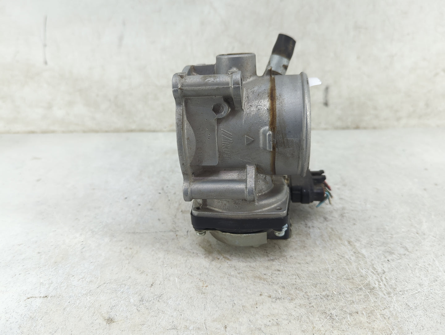 2011-2012 Mitsubishi Outlander Sport Throttle Body Fits Fits 2008 2009 2010 2011 2012 OEM Used Auto Parts - Oemusedautoparts