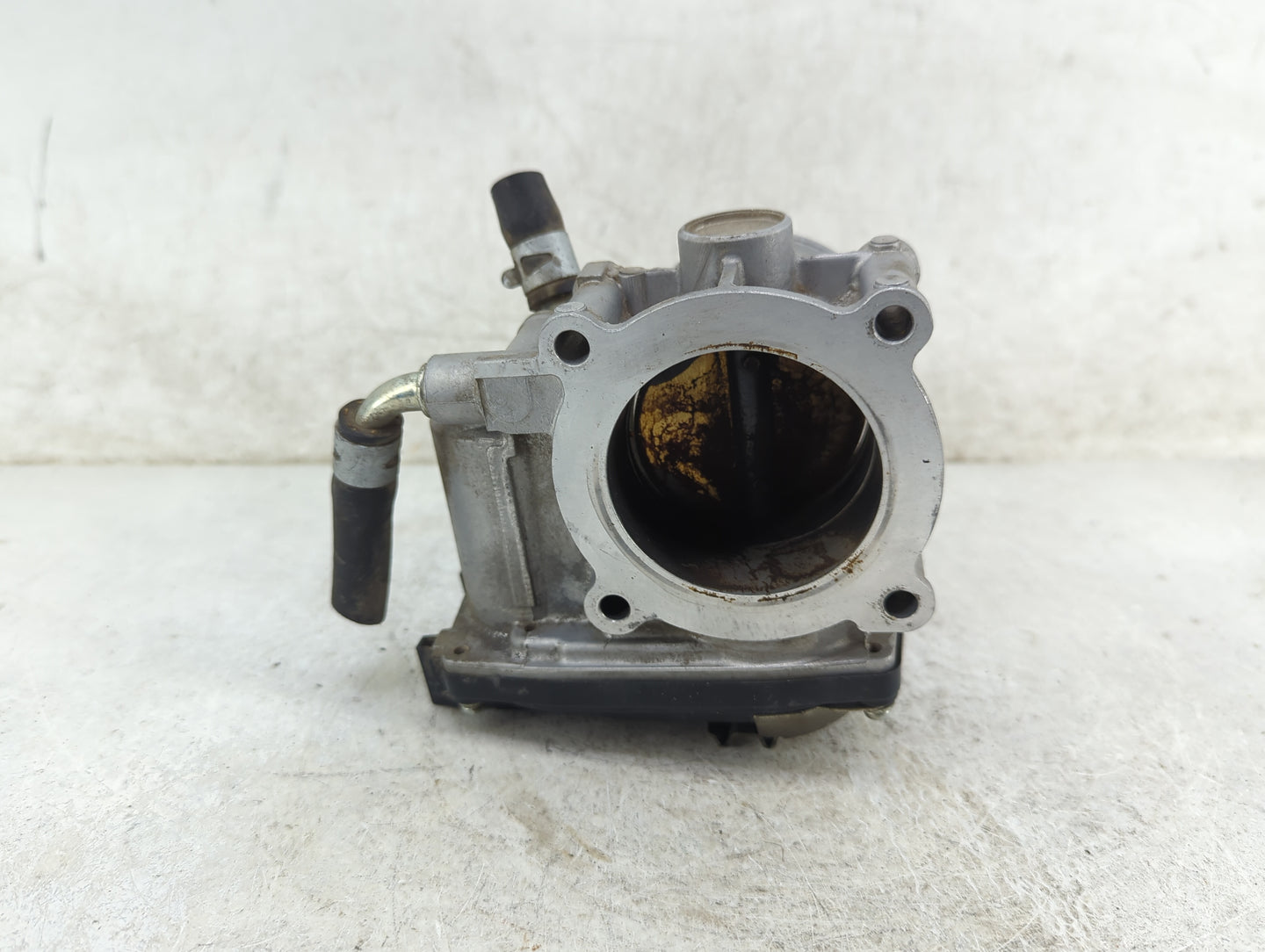 2011-2012 Mitsubishi Outlander Sport Throttle Body Fits Fits 2008 2009 2010 2011 2012 OEM Used Auto Parts - Oemusedautoparts