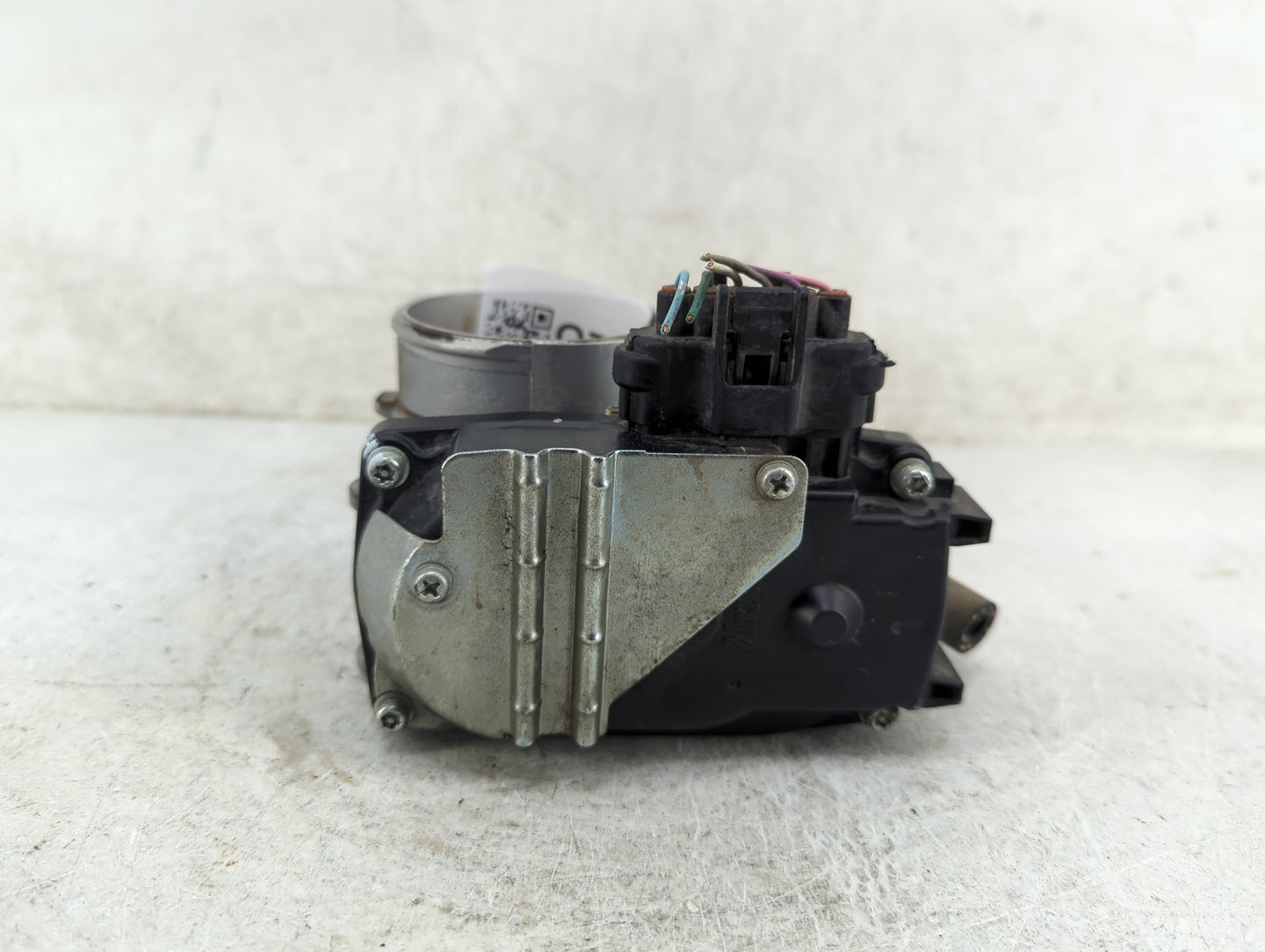 2011-2012 Mitsubishi Outlander Sport Throttle Body Fits Fits 2008 2009 2010 2011 2012 OEM Used Auto Parts - Oemusedautoparts