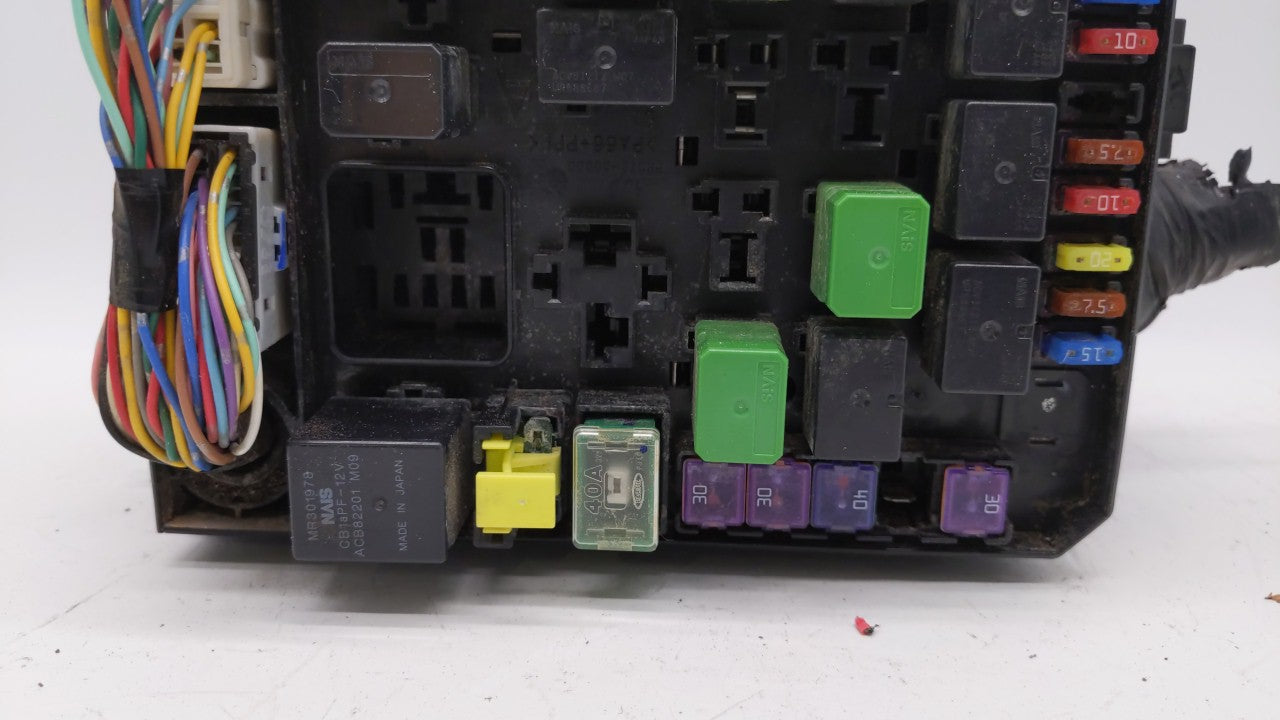 2011 Mitsubishi Outlander Sport Fusebox Fuse Box Panel Relay Module Fits OEM Used Auto Parts - Oemusedautoparts1.com