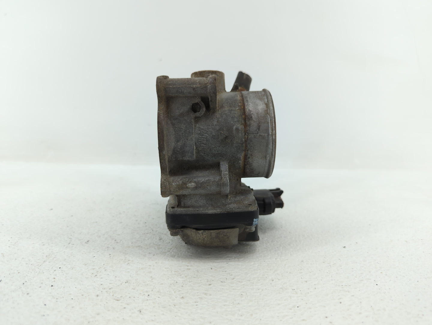 2011 Mitsubishi Outlander Sport Throttle Body P/N:57020 Fits Fits 2008 OEM Used Auto Parts - Oemusedautoparts1.com