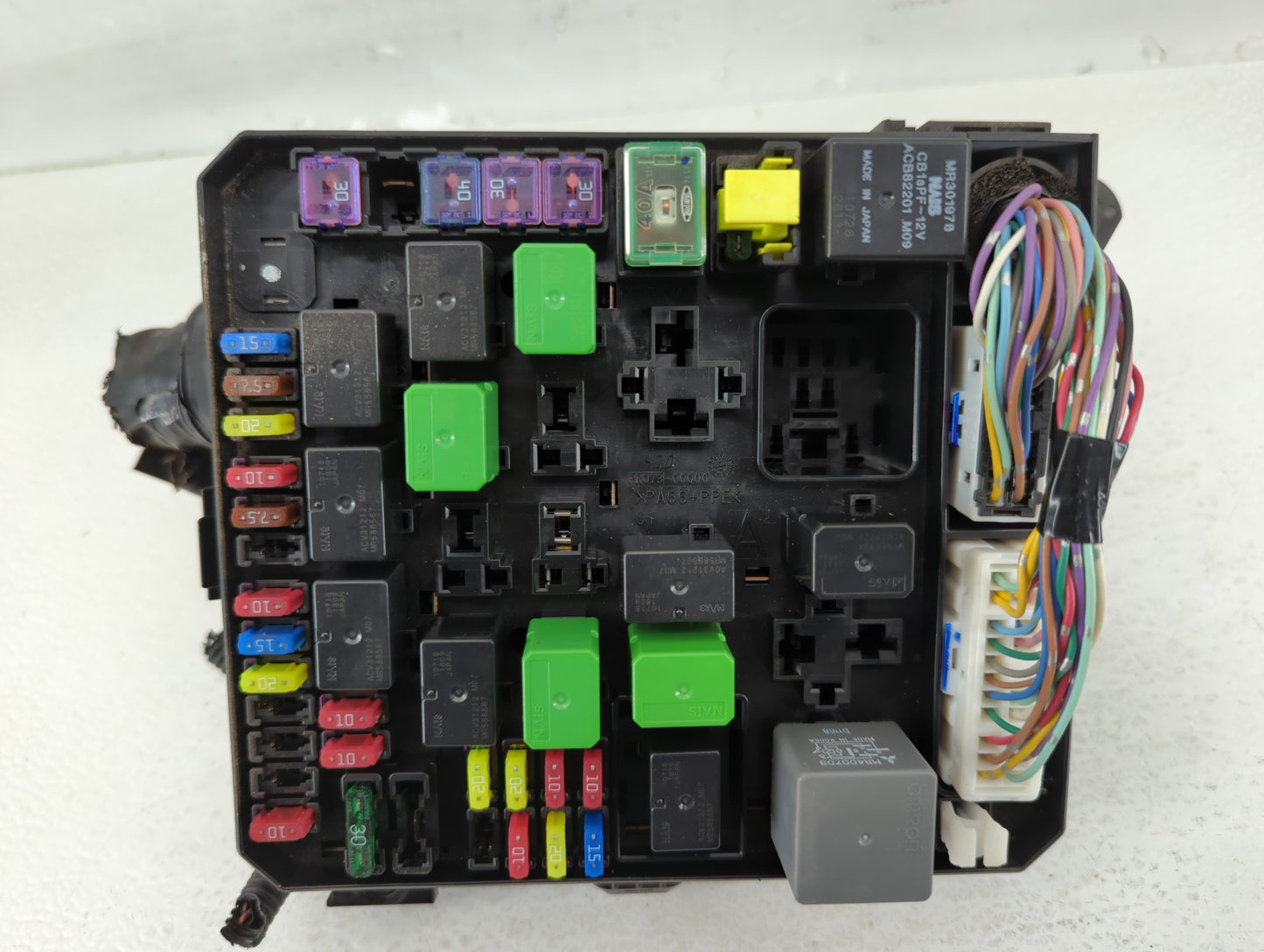2011 Mitsubishi Outlander Sport Fusebox Fuse Box Panel Relay Module P/N:8565A024 Fits OEM Used Auto Parts - Oemusedautoparts