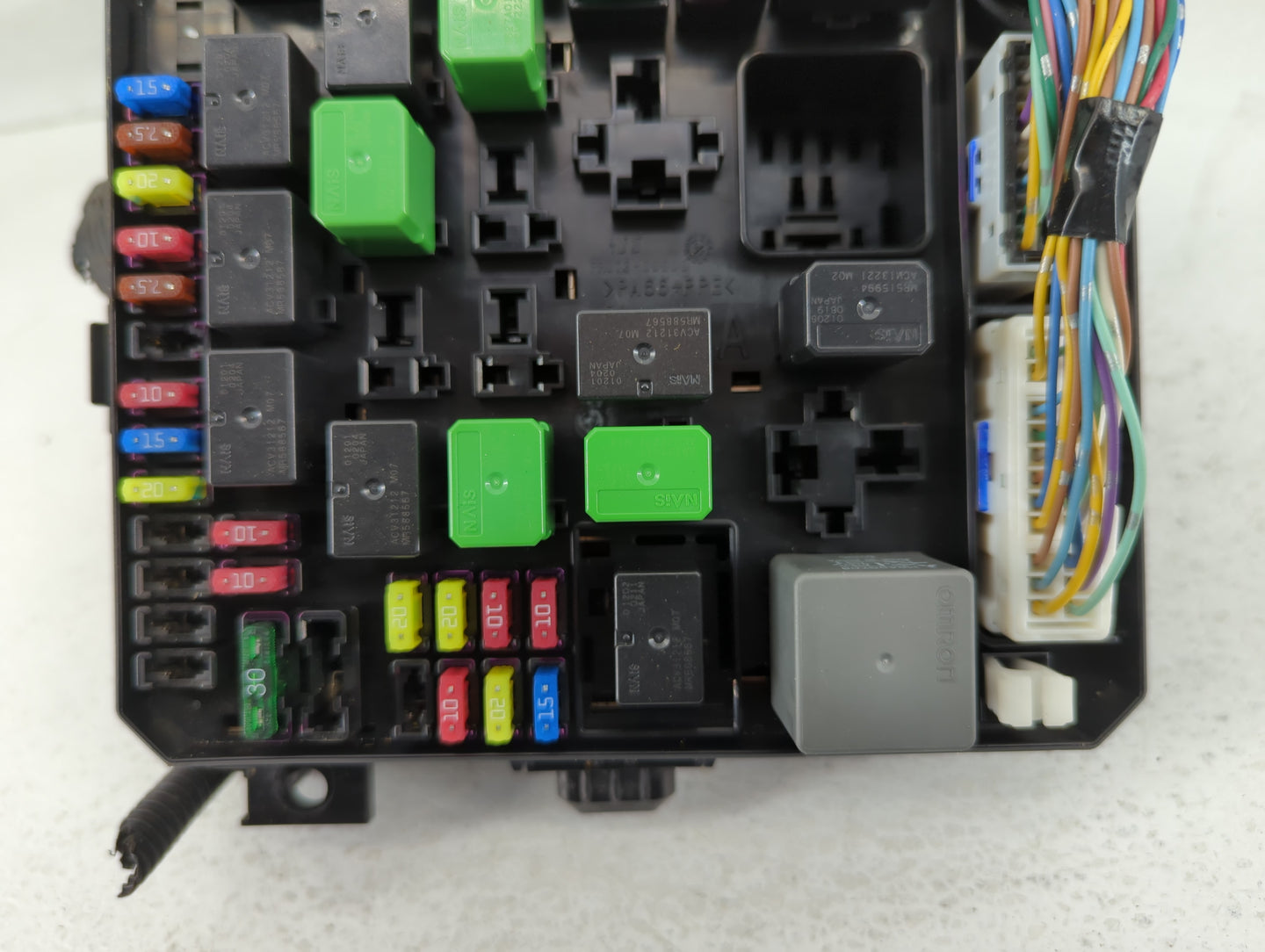 2011 Mitsubishi Outlander Sport Fusebox Fuse Box Panel Relay Module P/N:8565A024 Fits OEM Used Auto Parts - Oemusedautoparts