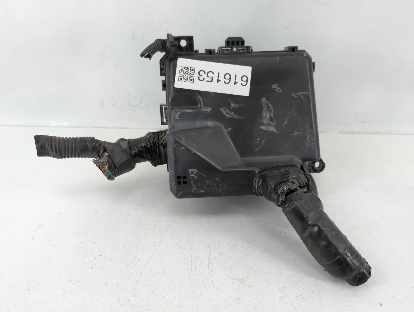 2011 Mitsubishi Outlander Sport Fusebox Fuse Box Panel Relay Module P/N:PR061-02000 Fits OEM Used Auto Parts - Oemusedautopa