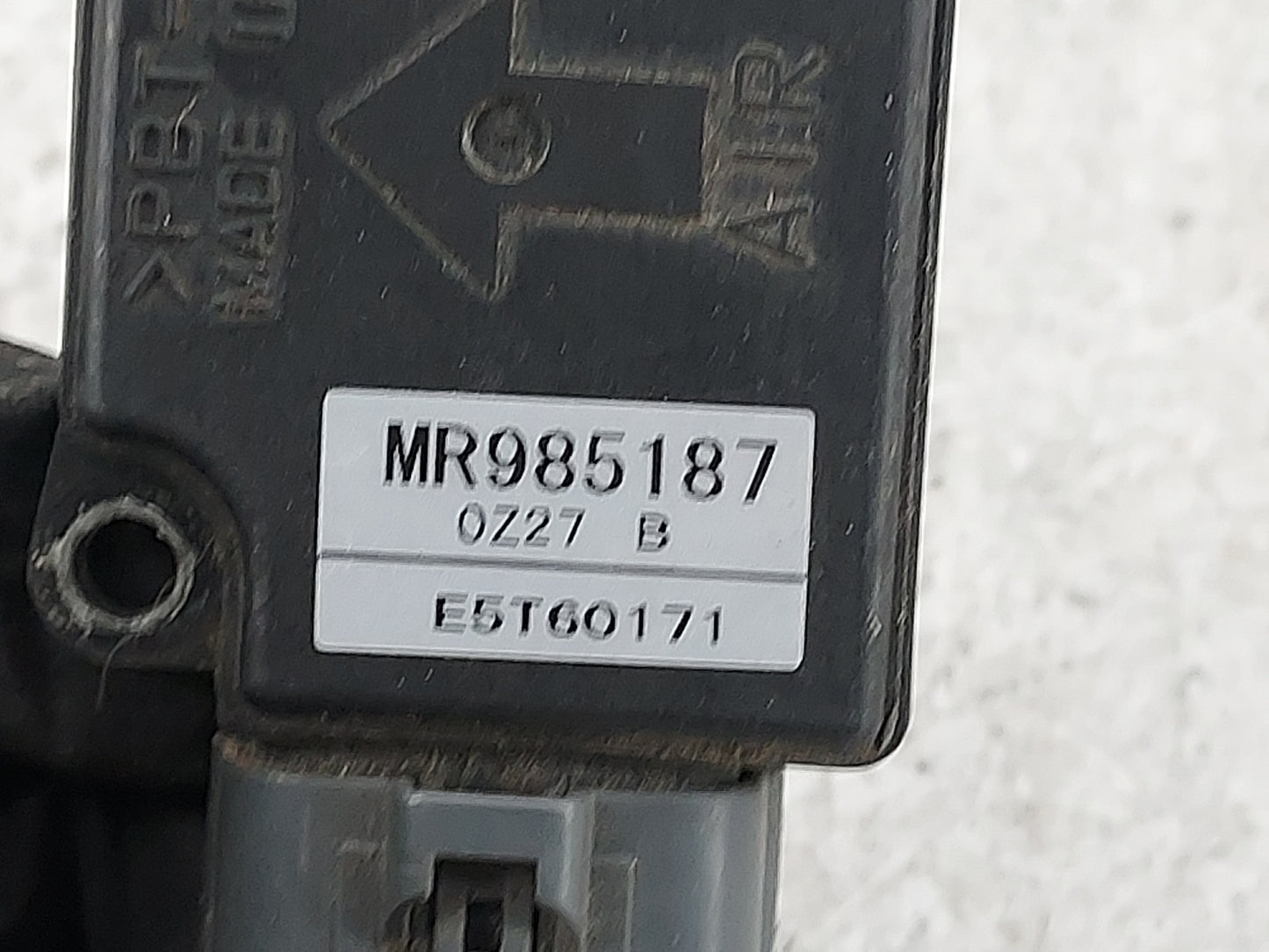 2011-2013 Mitsubishi Rvr Mass Air Flow Meter Maf 1487999 - Oemusedautoparts1.com