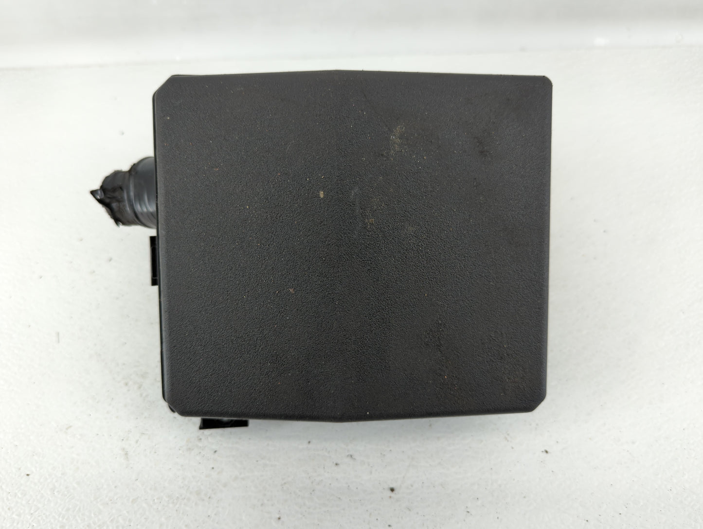 2011 Mitsubishi Rvr Fusebox Fuse Box Panel Relay Module P/N:8565A024 Fits OEM Used Auto Parts - Oemusedautoparts1.com