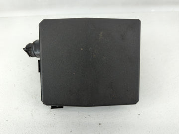 2011 Mitsubishi Rvr Fusebox Fuse Box Panel Relay Module P/N:8565A024 Fits OEM Used Auto Parts - Oemusedautoparts1.com