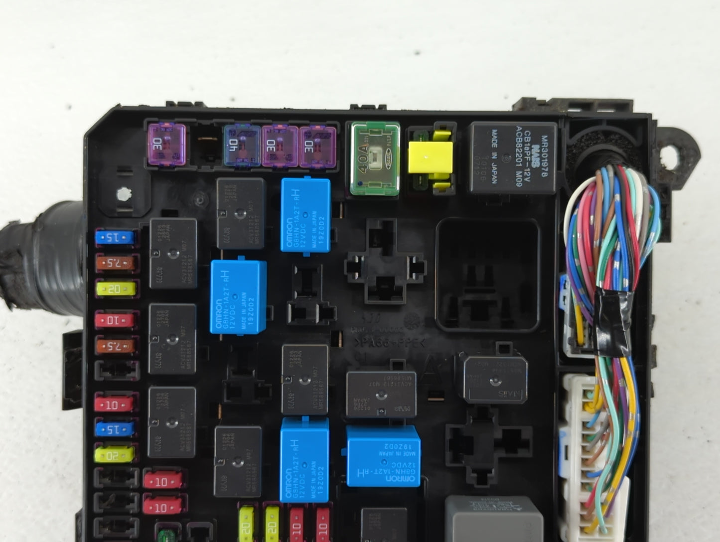 2011 Mitsubishi Rvr Fusebox Fuse Box Panel Relay Module P/N:8565A024 Fits OEM Used Auto Parts - Oemusedautoparts1.com