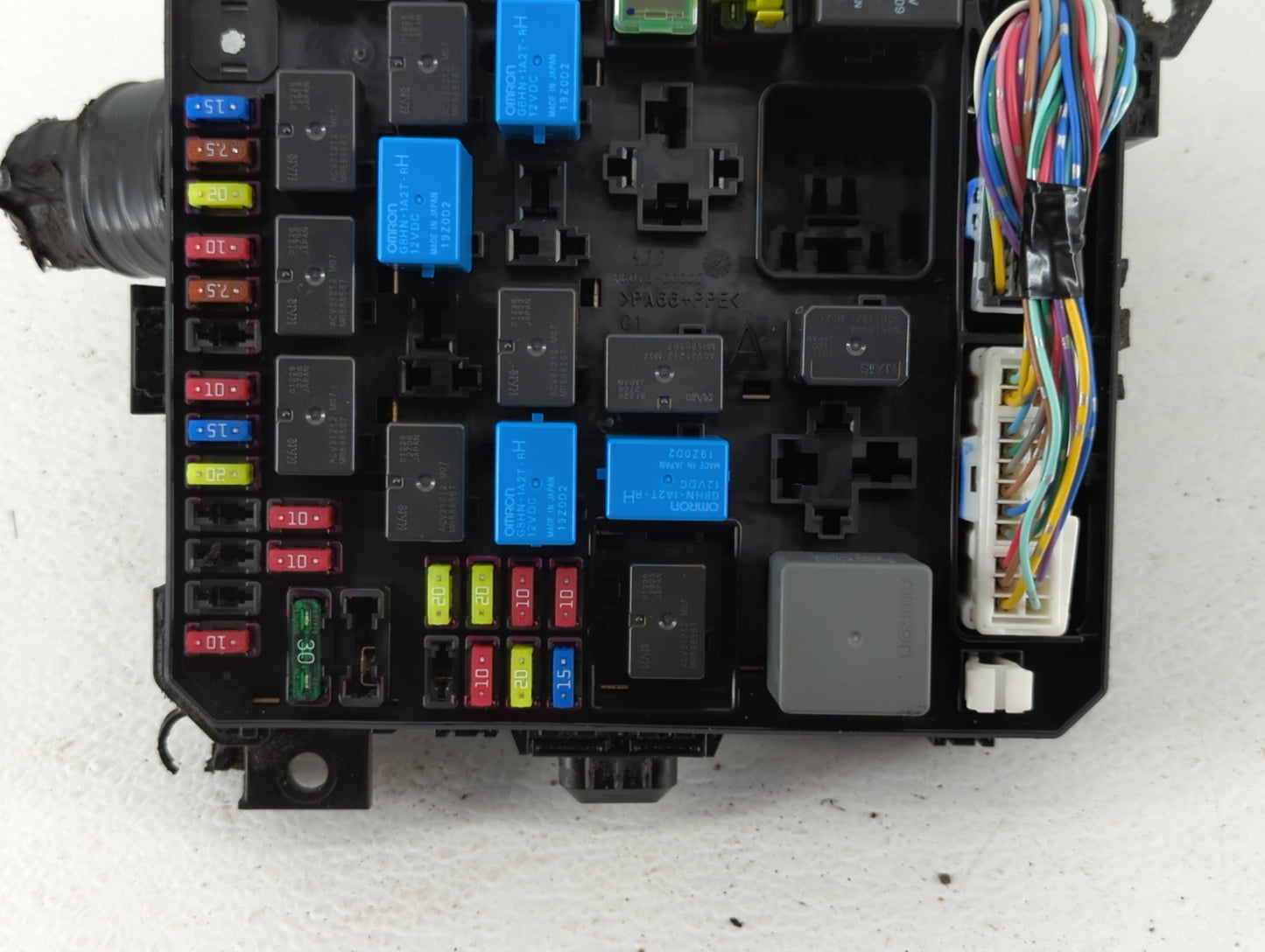 2011 Mitsubishi Rvr Fusebox Fuse Box Panel Relay Module P/N:8565A024 Fits OEM Used Auto Parts - Oemusedautoparts1.com