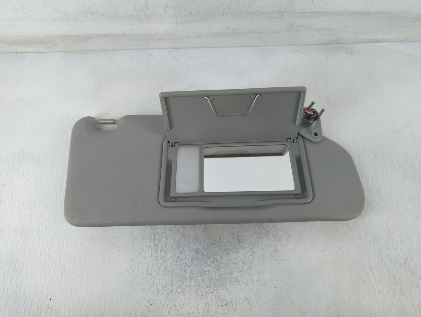 2011-2012 Mitsubishi Rvr Sun Visor Shade Replacement Passenger Right Mirror Fits Fits 2010 2011 2012 OEM Used Auto Parts - O