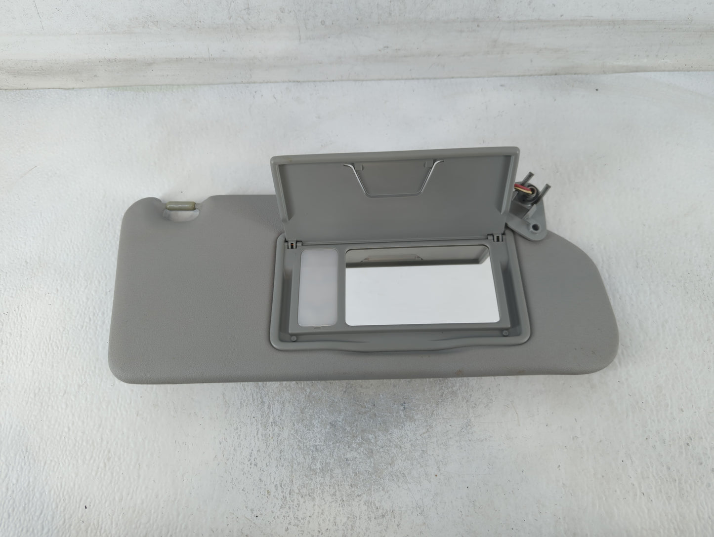 2011-2012 Mitsubishi Rvr Sun Visor Shade Replacement Passenger Right Mirror Fits Fits 2010 2011 2012 OEM Used Auto Parts - O