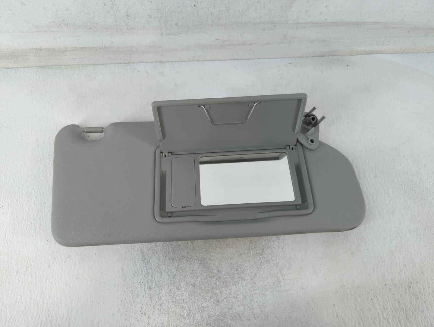 2011-2012 Mitsubishi Rvr Sun Visor Shade Replacement Passenger Right Mirror Fits Fits 2011 2012 OEM Used Auto Parts - Oemuse