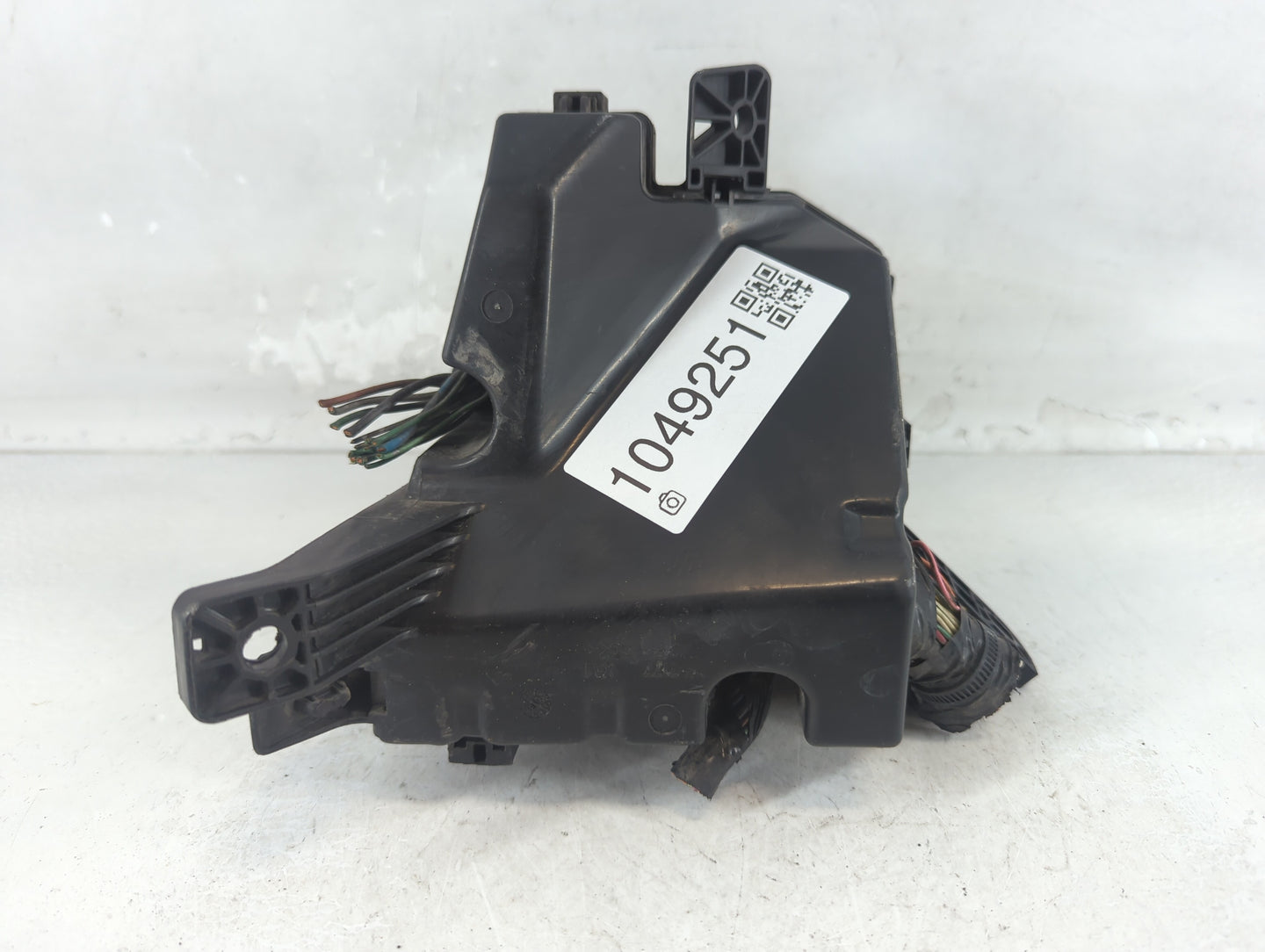 2011 Nissan Altima Fusebox Fuse Box Panel Relay Module P/N:82662-52301 Fits OEM Used Auto Parts - Oemusedautoparts1.com