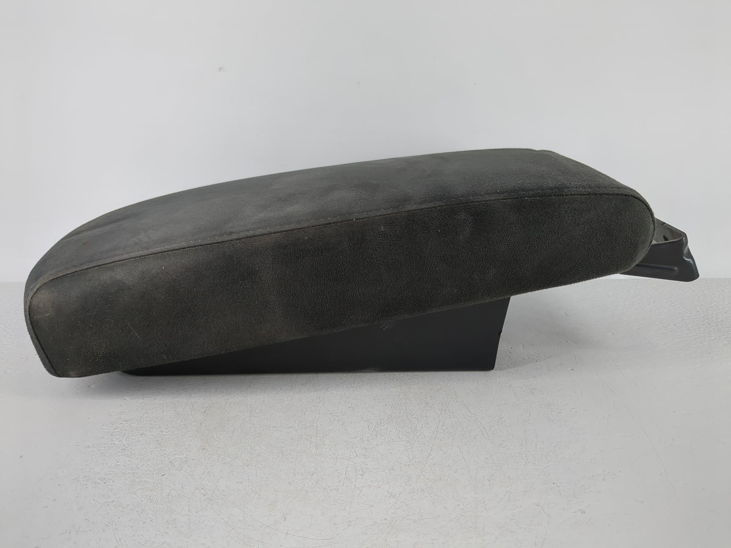2010-2013 Nissan Altima Center Console Armrest Cover Lid P/N:1420066XLA Fits Fits 2010 2011 2012 2013 OEM Used Auto Parts - 