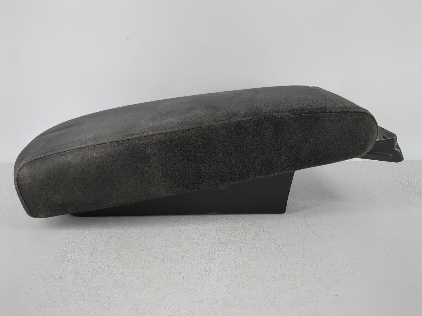 2010-2013 Nissan Altima Center Console Armrest Cover Lid P/N:1420066XLA Fits Fits 2010 2011 2012 2013 OEM Used Auto Parts - 