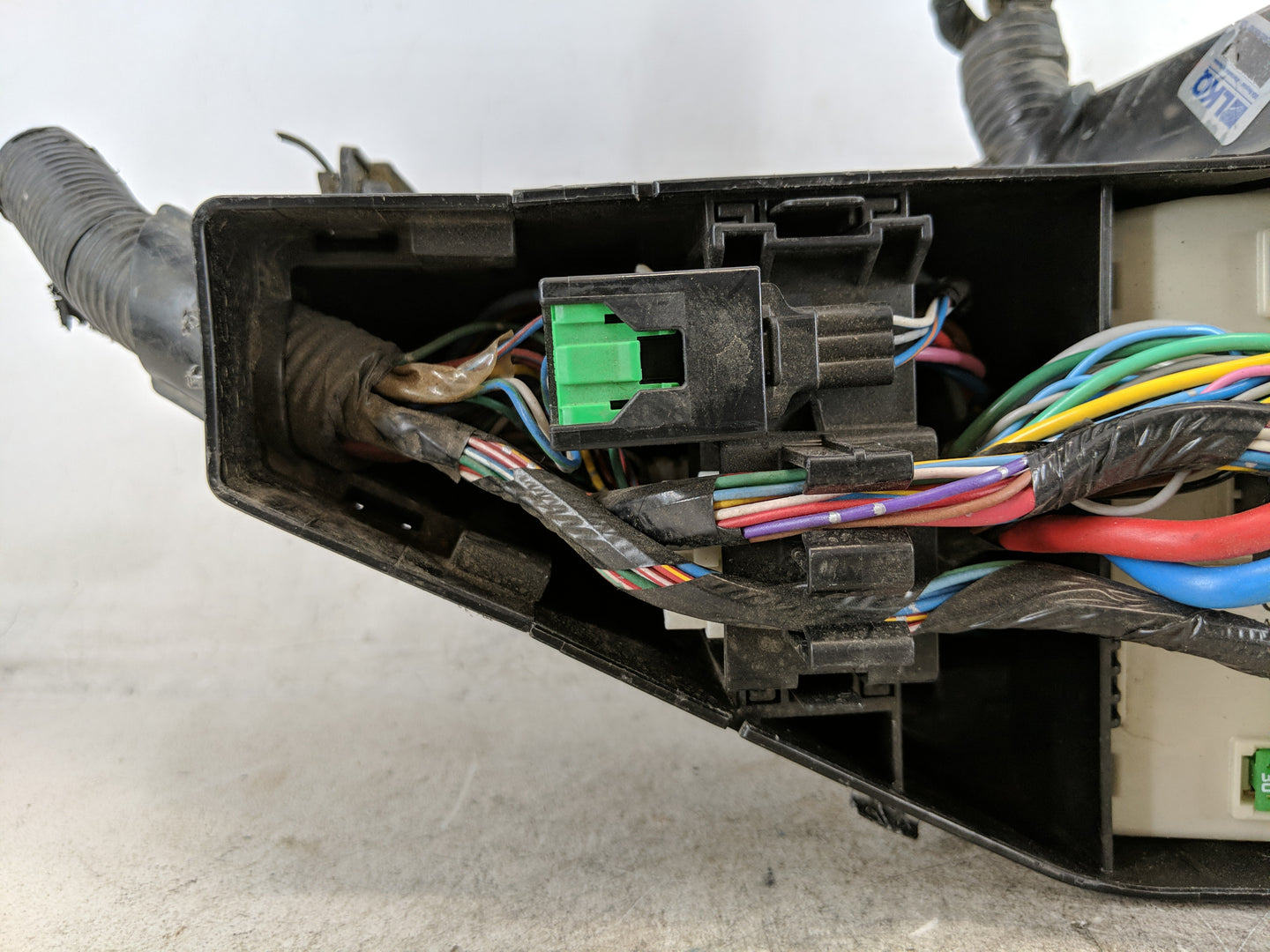 2011-2013 Nissan Altima Fusebox Fuse Box Panel Relay Module P/N:24381 7990A 7254-5763-30 Fits Fits 2011 2012 2013 OEM Used A