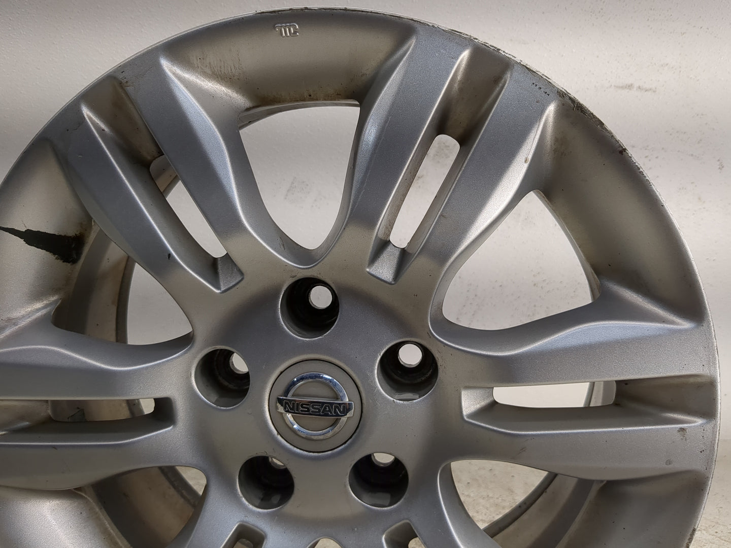 2010-2013 Nissan Altima Oem Wheel Rim - Oemusedautoparts1.com