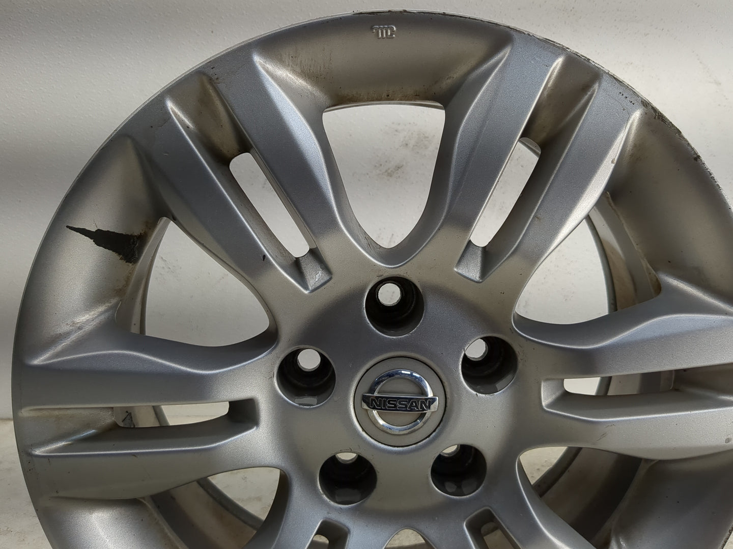 2010-2013 Nissan Altima Oem Wheel Rim - Oemusedautoparts1.com