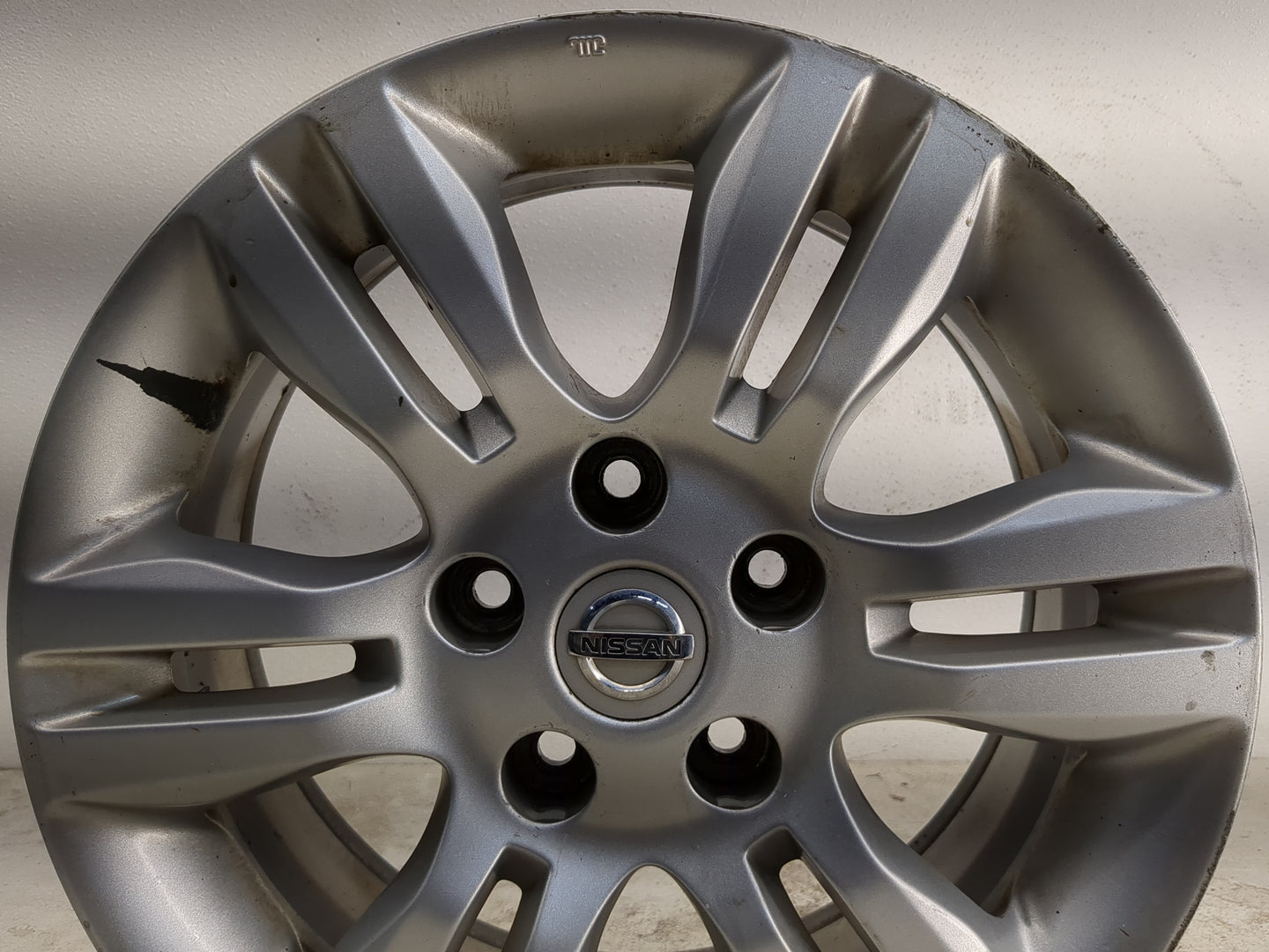 2010-2013 Nissan Altima Oem Wheel Rim - Oemusedautoparts1.com