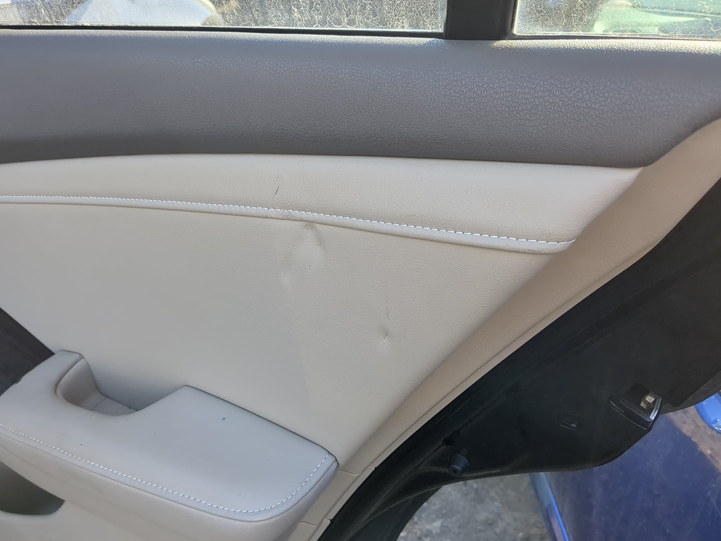 2007-2012 Nissan Altima Passenger Rear Door Oem - Oemusedautoparts1.com