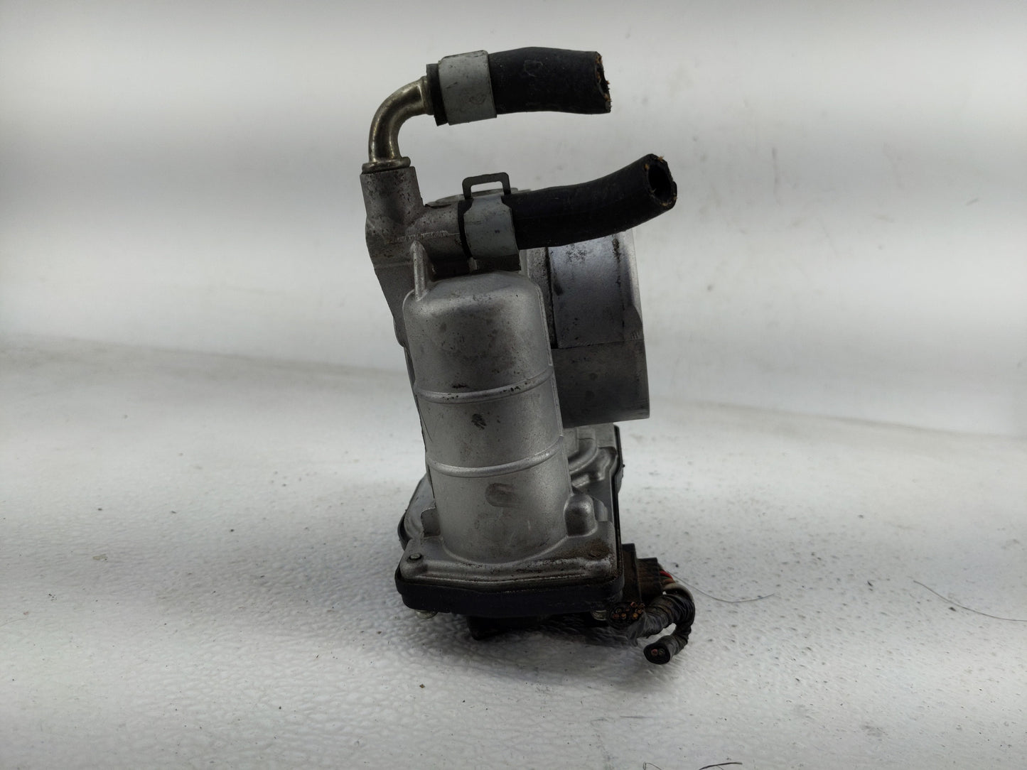 2011 Nissan Altima Throttle Body Fits OEM Used Auto Parts - Oemusedautoparts1.com