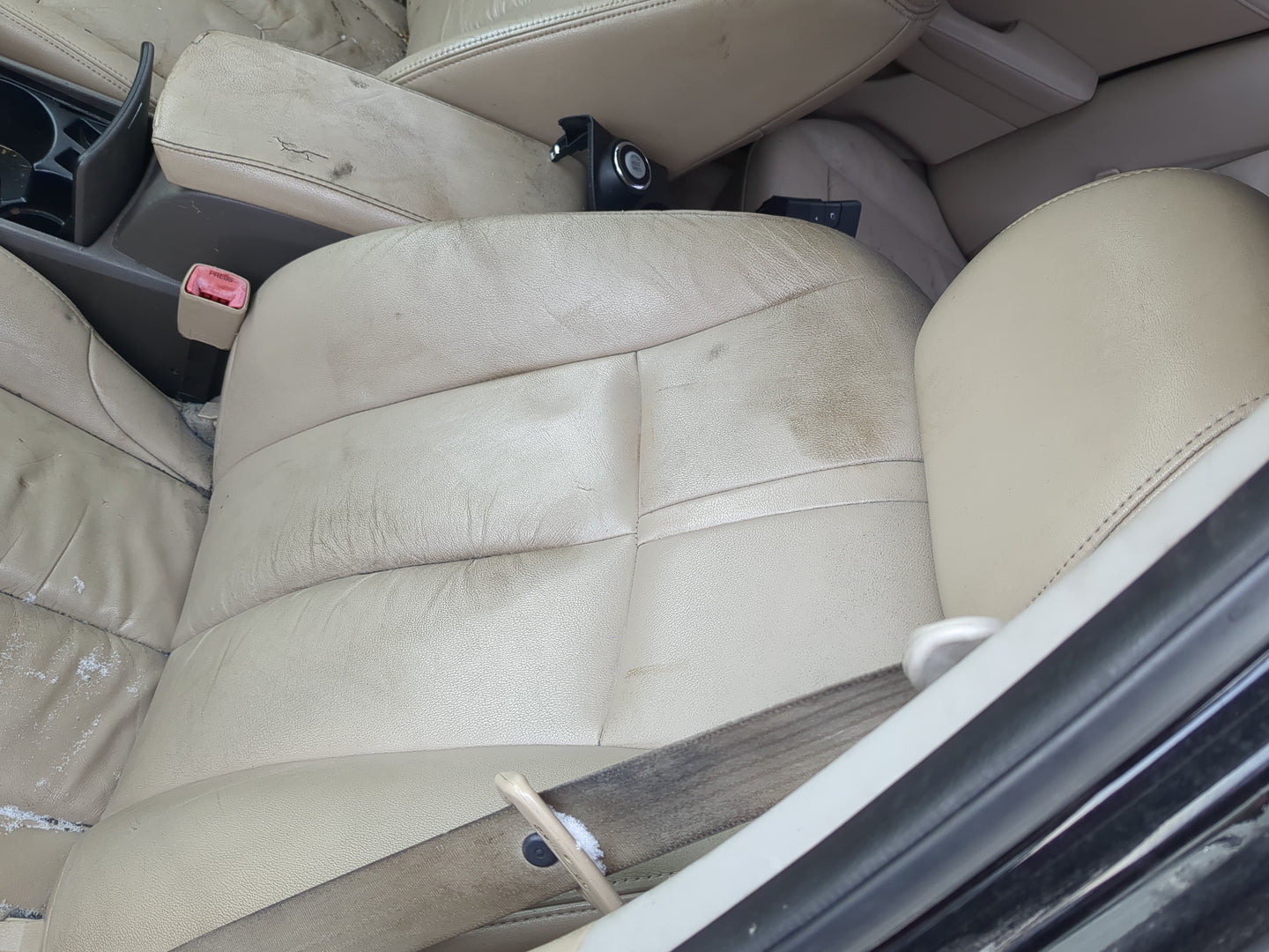 2010-2012 Nissan Altima Driver Front Seat Oem 1249566 - Oemusedautoparts1.com