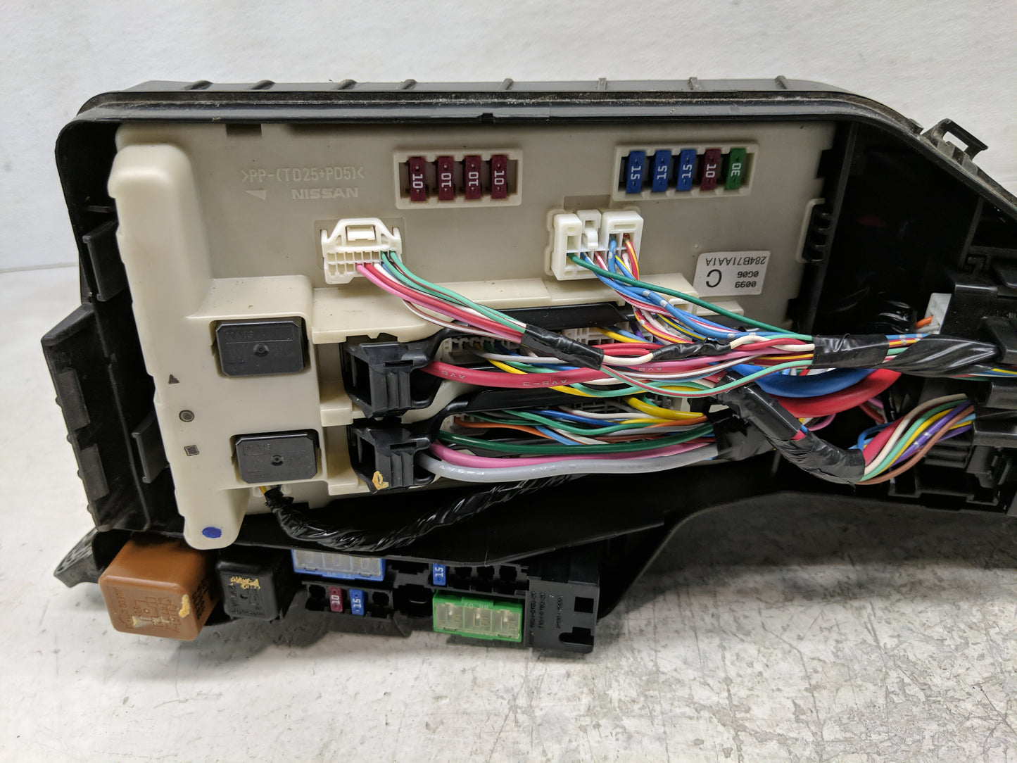 2011 Nissan Altima Fusebox Fuse Box Panel Relay Module P/N:284B71AA1A Fits OEM Used Auto Parts - Oemusedautoparts1.com