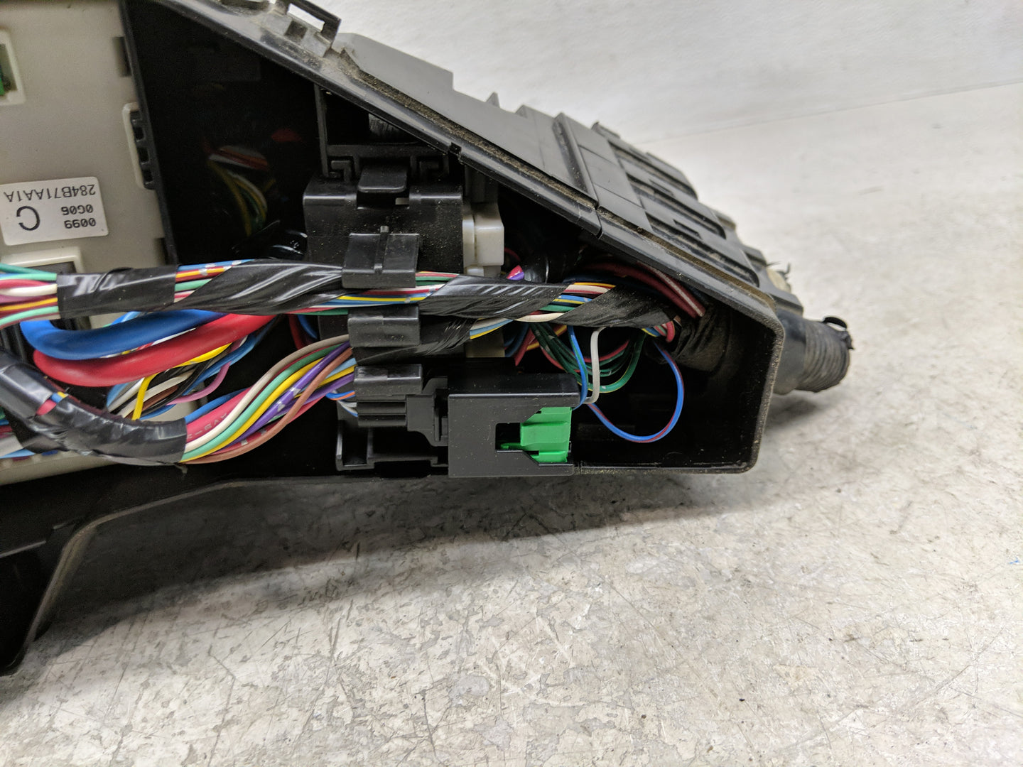 2011 Nissan Altima Fusebox Fuse Box Panel Relay Module P/N:284B71AA1A Fits OEM Used Auto Parts - Oemusedautoparts1.com