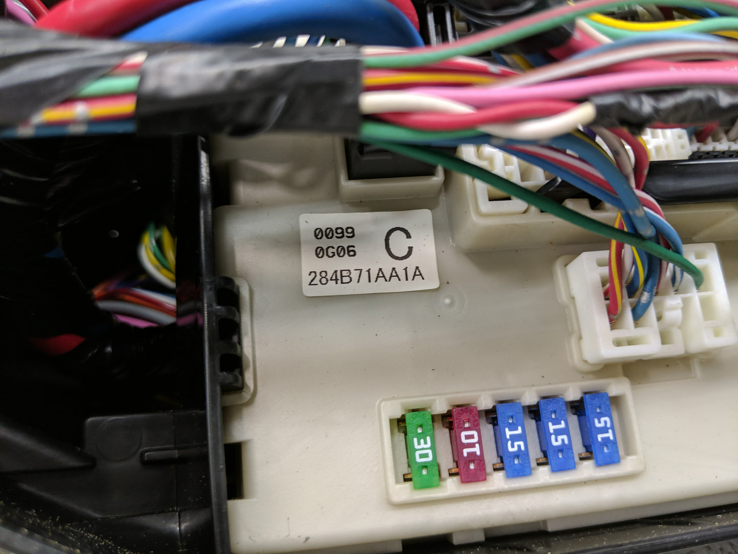 2011 Nissan Altima Fusebox Fuse Box Panel Relay Module P/N:284B71AA1A Fits OEM Used Auto Parts - Oemusedautoparts1.com