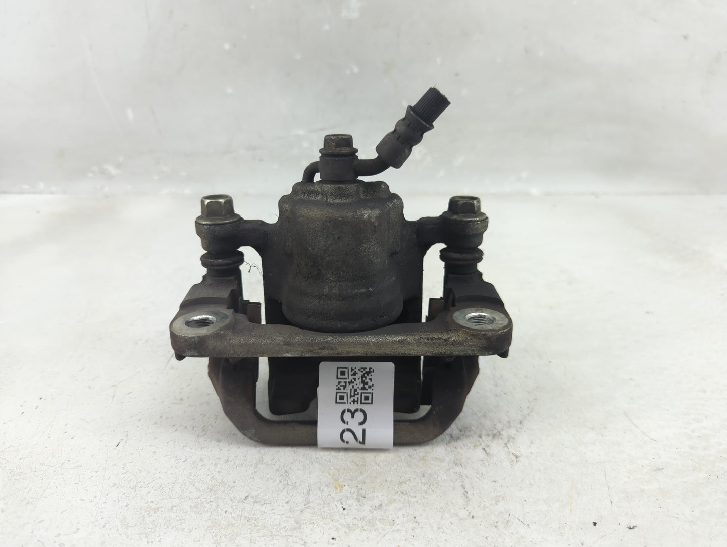 2007-2018 Nissan Altima Front Driver Left Brake Caliper - Oemusedautoparts1.com