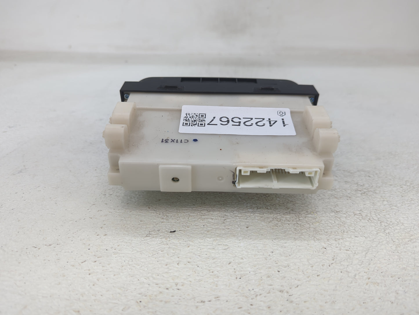 2010-2012 Nissan Altima Radio AM FM Cd Player Receiver Replacement P/N:27500 JA01A 28185 ZX11A Fits Fits 2010 2011 2012 OEM 