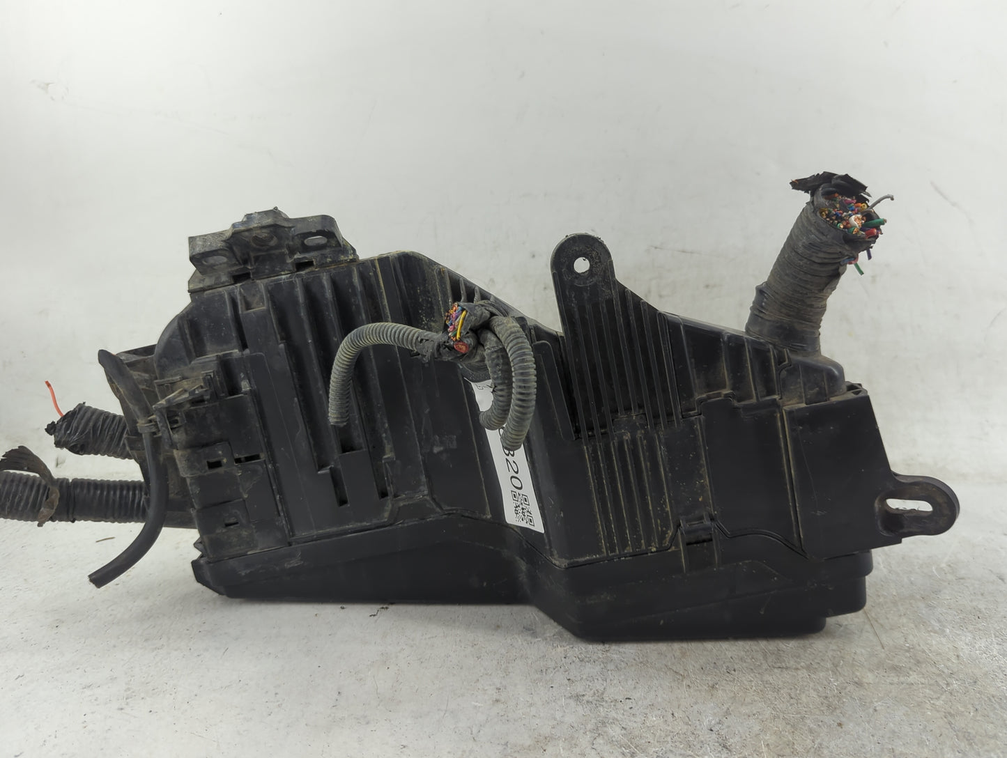 2011 Nissan Altima Fusebox Fuse Box Panel Relay Module P/N:7154-7281-30 Fits OEM Used Auto Parts - Oemusedautoparts1.com