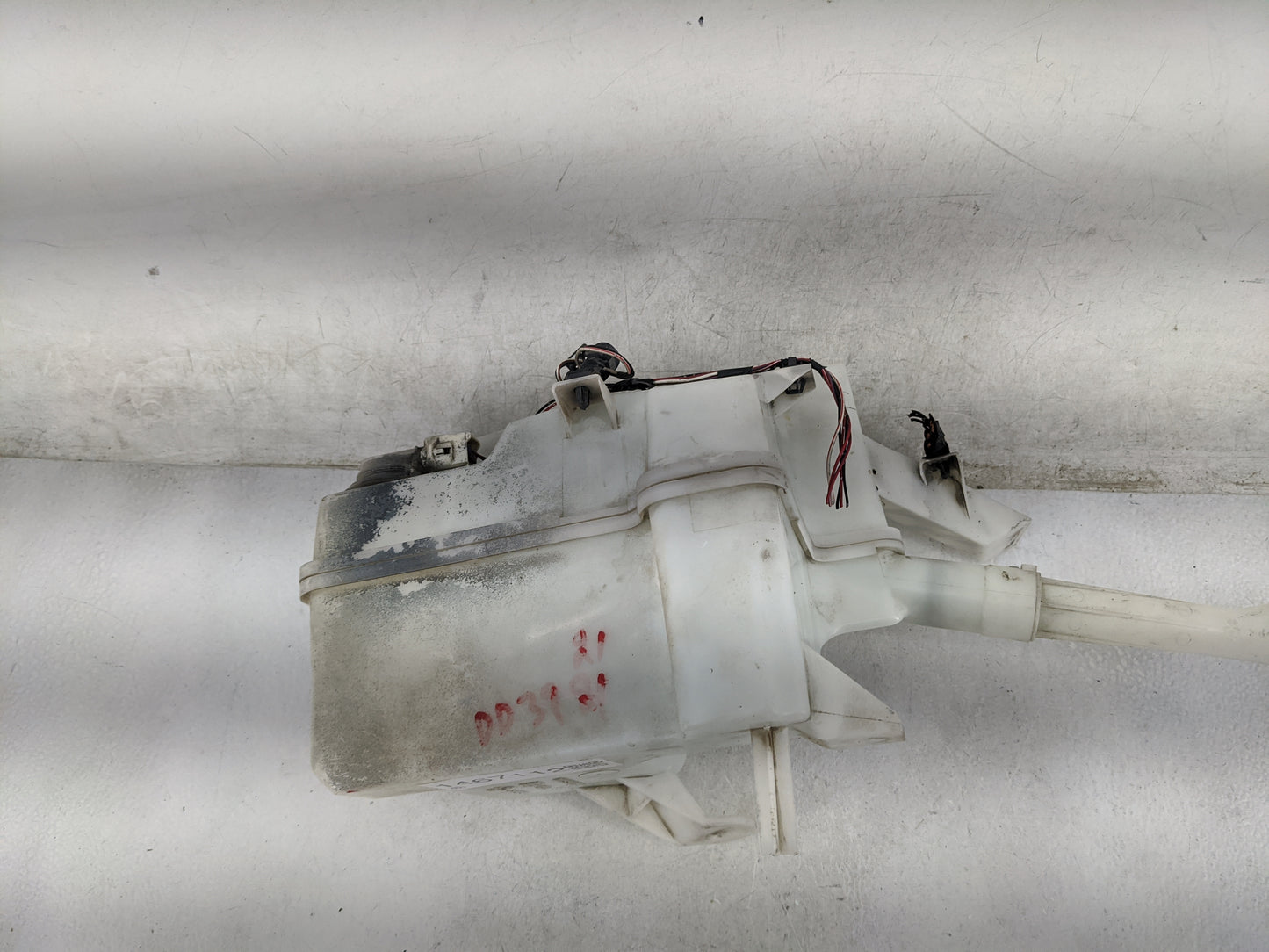 2007-2013 Nissan Altima Windshield Washer Fluid Reservoir Bottle Oem 1467112 - Oemusedautoparts1.com
