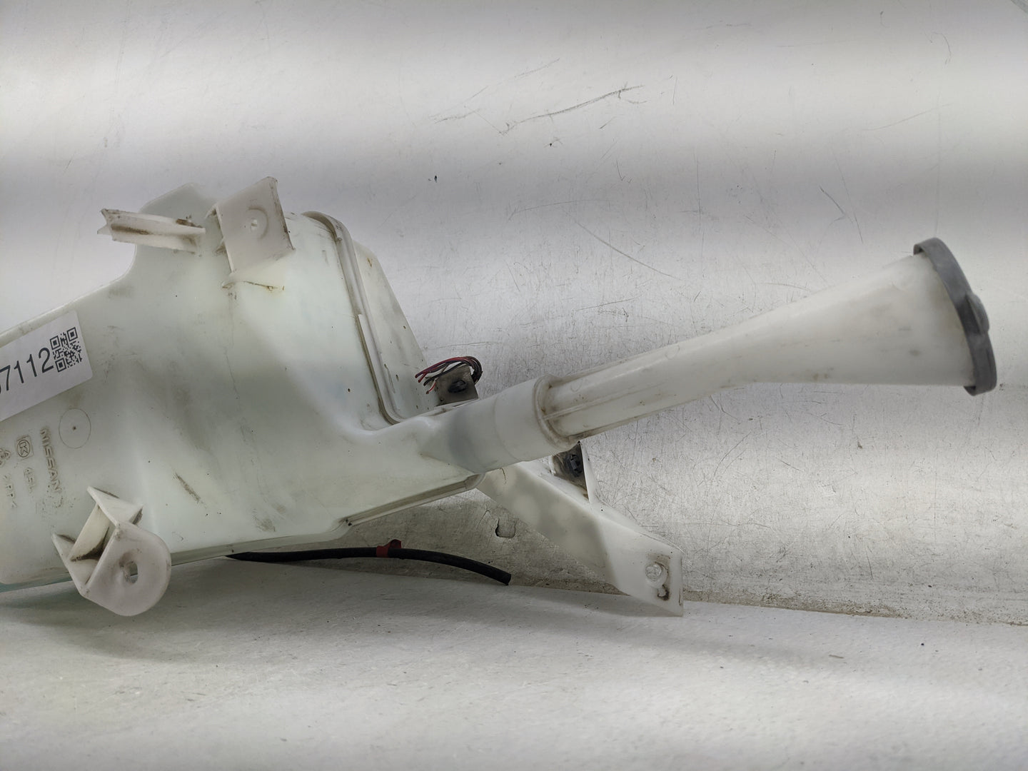 2007-2013 Nissan Altima Windshield Washer Fluid Reservoir Bottle Oem 1467112 - Oemusedautoparts1.com