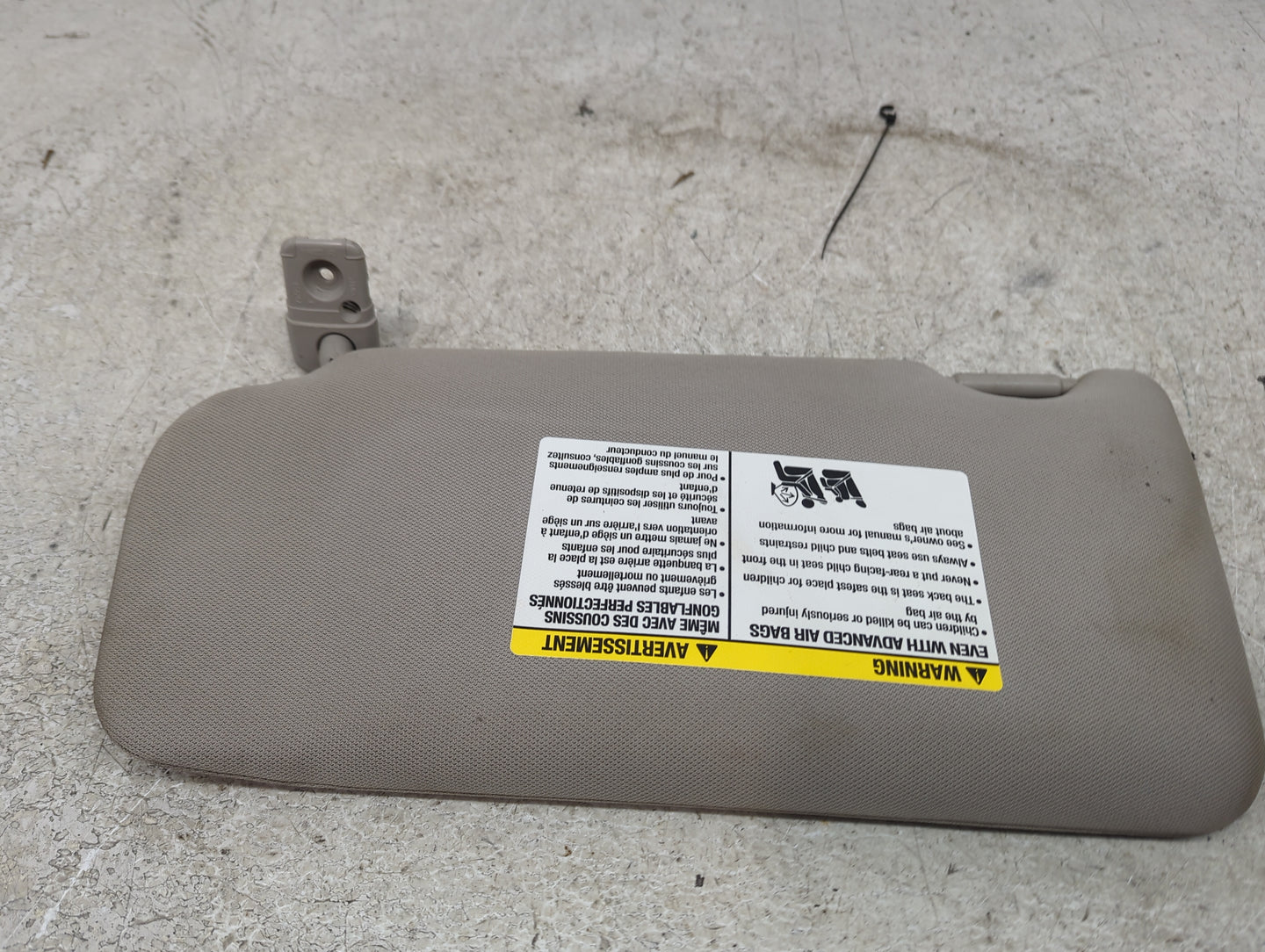 2011 Nissan Altima Sun Visor Shade Replacement Passenger Right Mirror Fits OEM Used Auto Parts - Oemusedautoparts1.com