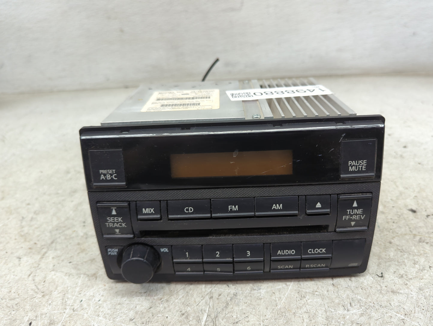 2005-2006 Nissan Altima Radio AM FM Cd Player Receiver Replacement P/N:28185 ZB10B CQ-JN2463X Fits Fits 2005 2006 OEM Used A