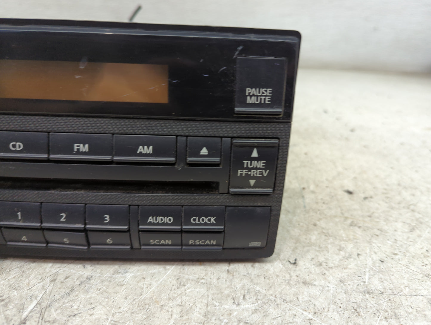 2005-2006 Nissan Altima Radio AM FM Cd Player Receiver Replacement P/N:28185 ZB10B CQ-JN2463X Fits Fits 2005 2006 OEM Used A