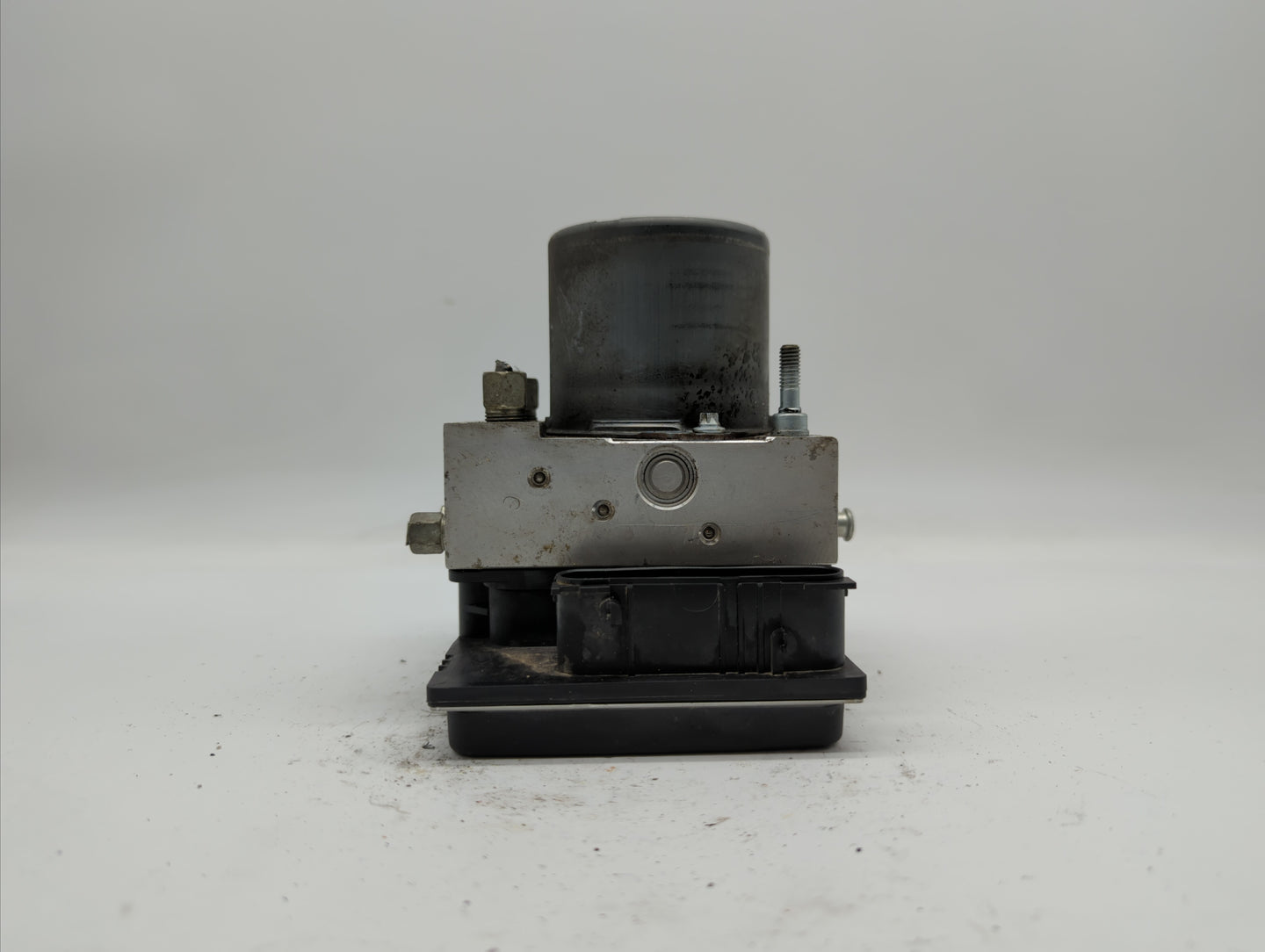 2011-2012 Nissan Altima ABS Pump Control Module Replacement P/N:47660 JA30A 47660 ZX60A Fits Fits 2011 2012 OEM Used Auto Pa