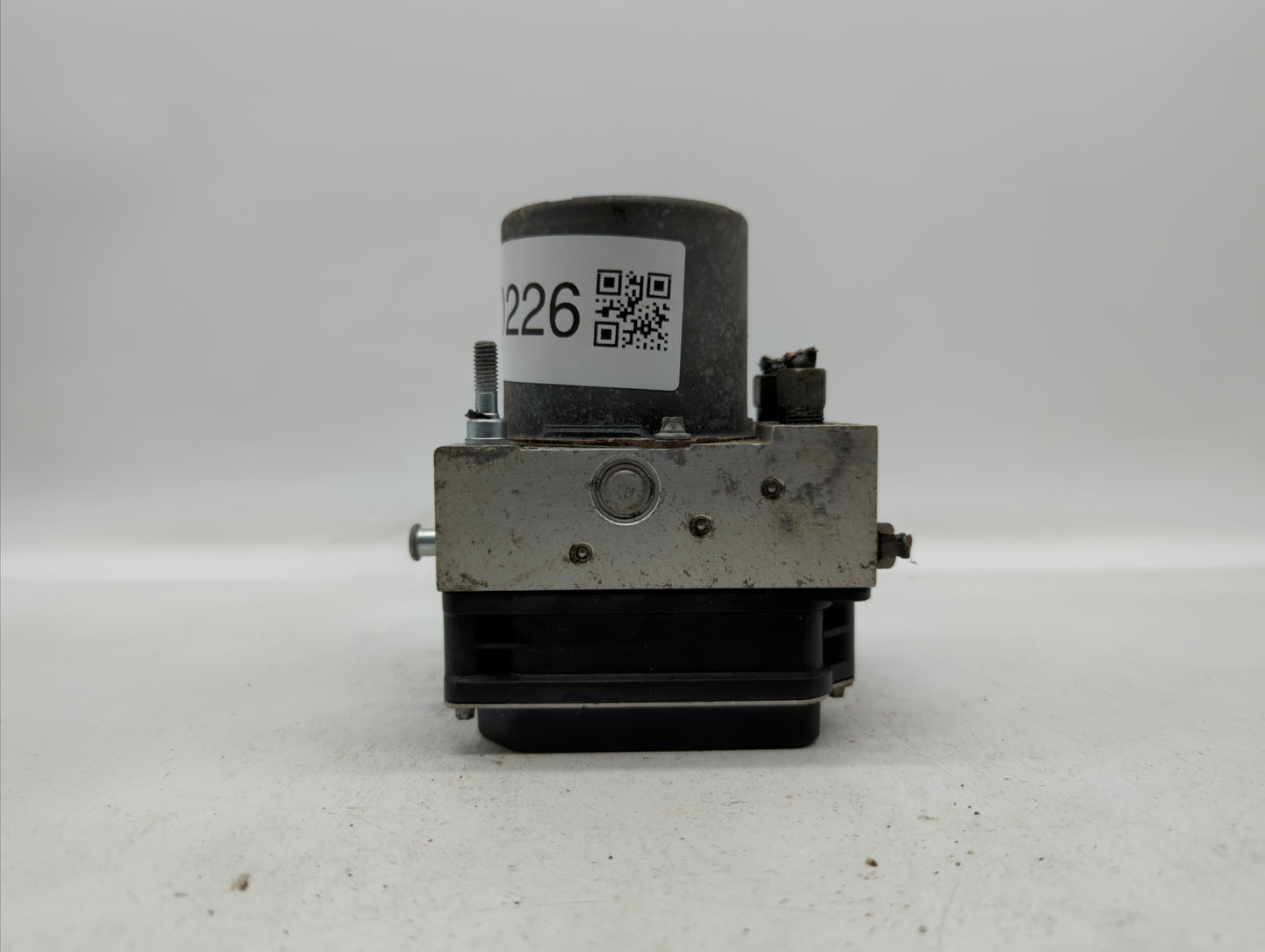 2011-2012 Nissan Altima ABS Pump Control Module Replacement P/N:47660 ZX65A 47660 JA30A, 47660 ZX60A Fits Fits 2011 2012 OEM