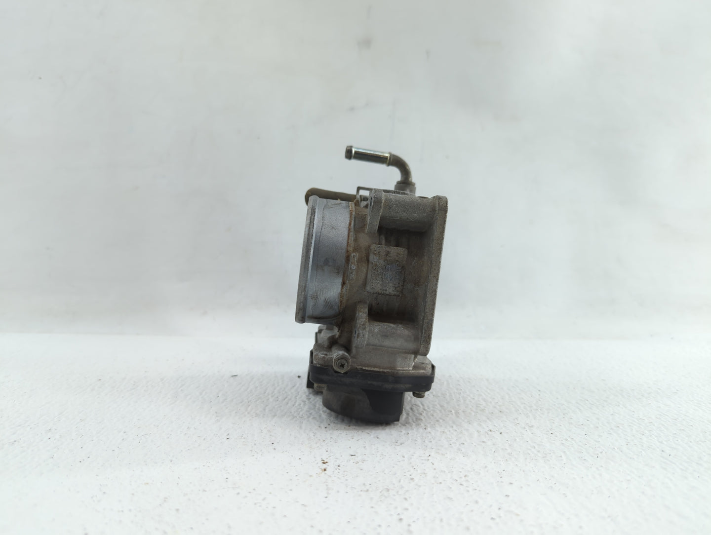2007-2013 Nissan Altima Throttle Body P/N:526-01 RME60-15 Fits Fits 2007 2008 2009 2010 2011 2012 2013 OEM Used Auto Parts -