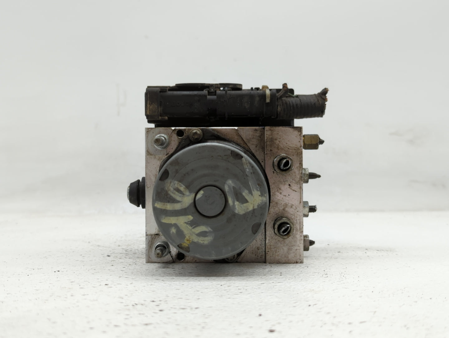2011-2012 Nissan Altima ABS Pump Control Module Replacement P/N:265 251 446 AB 47660 ZX65A, 47660 JA30A Fits Fits 2011 2012 